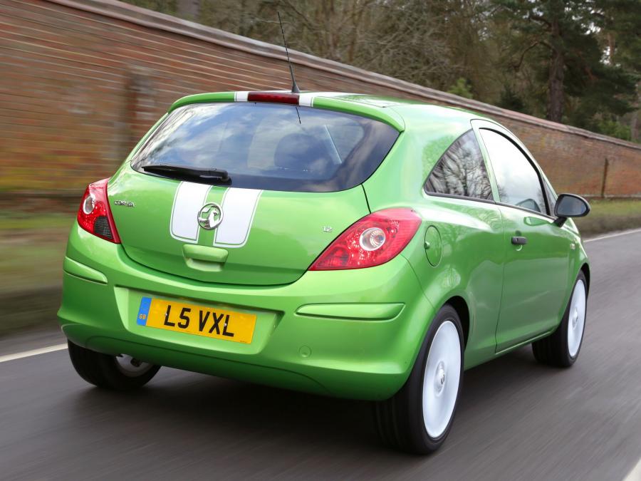  Vauxhall Corsa Sting 2013 года  (фото 17 из 18)